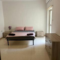 Lovely room, in shared house perfect location