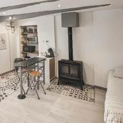 1 Bedroom Nice Home In Thenay