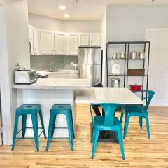 204-Bright 2Bed 2Ba w Stainless Steel Appliances