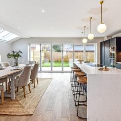 Chic and Modern 5BR Chichester Home for 12