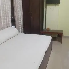 Om siddhababa Restaurant and Lodge