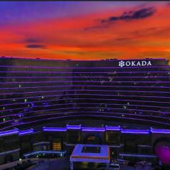 Luxurious 1 Br Facing Manila Bay Sunset Nearby Okada MOA Solaire Ayala Malls
