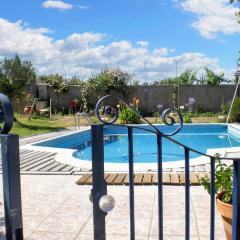 One bedroom house with shared pool enclosed garden and wifi at Nazare 7 km away from the beach