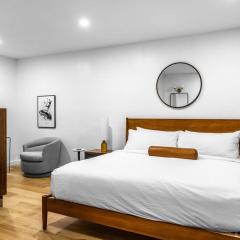 Stylish DTWN Hotel, Steps to Restaurants, King Bed, Room # 205