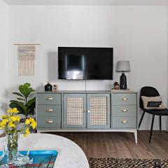 Southbound Stays - Little House