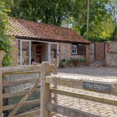 Sleeps 2 dog friendly cottage near Norfolk Coast