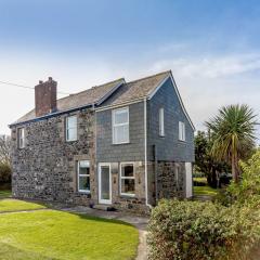 4 Bed in St Keverne TVALL