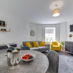 Exquisite 2BR 1st Floor Flat