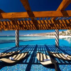 Puerta Cortes Lux 3BR 3ba Villa with view includes beach club & Golf cart