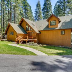 Spacious Retreat with Backyard 1 Mi to Lake Almanor