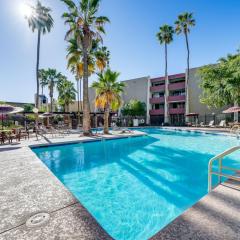 Community Pool and Hot Tub Cozy Condo in Scottsdale