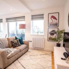 Windsor Castle Two-Bedroom Apartment by Sojo Stay