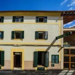 Embat - Hostel