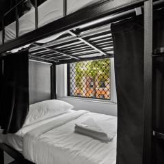 Sydney Pod Hotel- All Meals Included