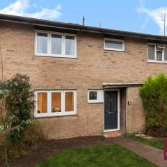 Woking - 3 Bedroom House - With Garden