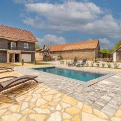 Lovely Home In Gracac With Outdoor Swimming Pool