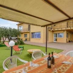 3 Bedroom Amazing Apartment In Imperia
