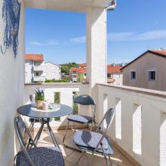 Lovely Apartment In Cizici With Wifi