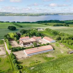 Nice Home In Skanderborg With Kitchen