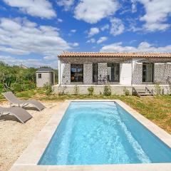3 Bedroom Cozy Home In Saint-Maximin