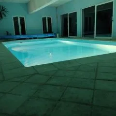 Gîte "fils et cotons" Piscine Intérieure chauffée à l'année et sauna privé