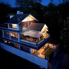 Rahta Villa ~ An elegant 3BR Villa & BBQ Terrace