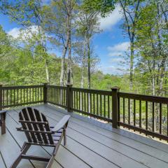 Hot Tub and Fire Pit Secluded Gem in Franklin
