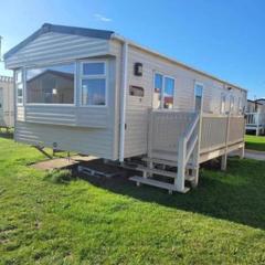 Budget 3-Bed Caravan in Tunstall Hull