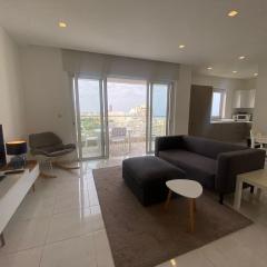 Spectacular Distant Seaview Apt