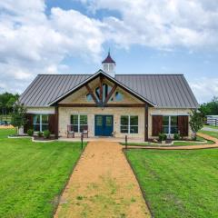 Stunning Farm Retreat 12 Mi to Downtown McKinney!