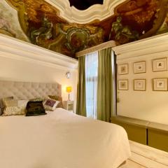 Venice Palace Luxury Apartment