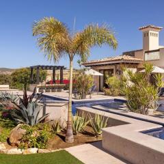 5-BR Golf Villa With Transportation Included