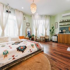 MiaCasaHanoi - King Bed - Free laundry - Netflix & Rooftop Chill