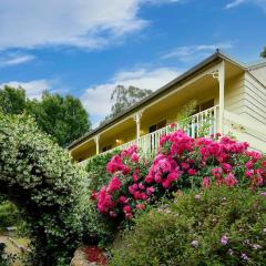 Spacious 3BR Family Haven in Upper Ferntree Gully