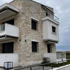 White Pearl Apartment