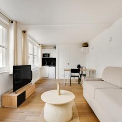 Pick A Flat's Apartment in Louvre - Rue Saint-Anne