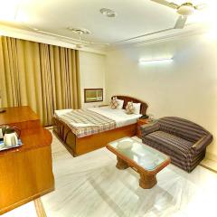 Hotel Pablas International, New Delhi, Near Metro