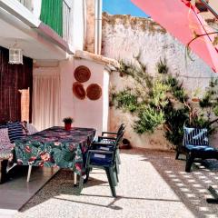 3 bedrooms house with enclosed garden and wifi at El Poyo del Cid