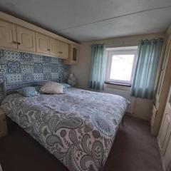 Captivating 2-Bed Carvavan in Mablethorpe