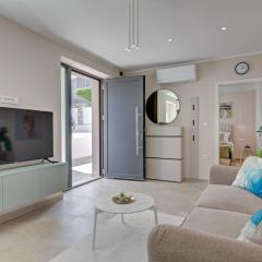 Delux apartment ANGIE with FREE parking