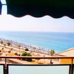 Casa Vacanze TANI' Intero appartamento sul mare