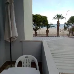 A CASA DI LUCA E GLORIA FRONTE MARE