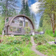 Riverfront Cabin with Hot Tub on the Skykomish River!