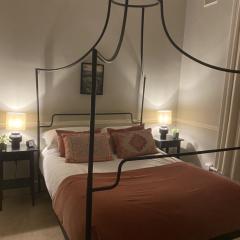 The Beeches - Chatsworth Apartment No 2 - Sleeps 2