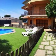 CASA MAS MORA