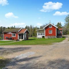 Cozy Home In Henn With Kitchen