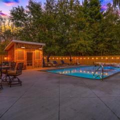 Thorndale - Modern Smart Home on 20 Pastoral Acres with a Private Heated Pool & Hot Tub