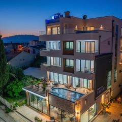 Premium Berlin with Pool