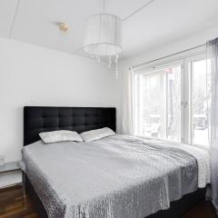 Cozy Holiday Apartment with Sauna & Outside Jacuzzi
