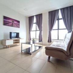 Roxy Apartment 3rd Mile Kch Lovely 2 BR Cozy Stay